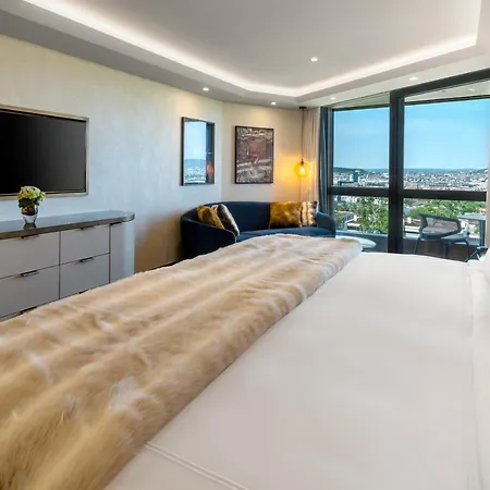 Five - Luxury Hotel 5*
