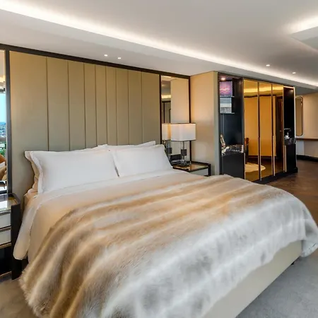 Ξενοδοχείο Five - Luxury 5*