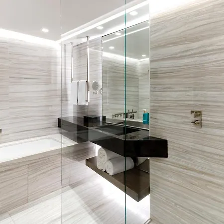 Five - Luxury Hotel