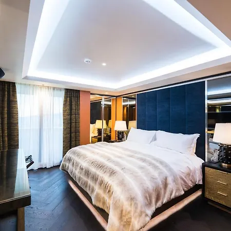 Five - Luxury Hotel 5*