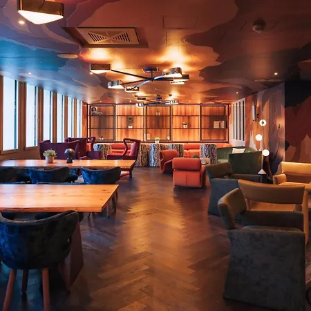 Five - Luxury Szálloda Zürich