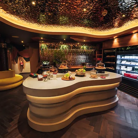 Five - Luxury 5* Zurique