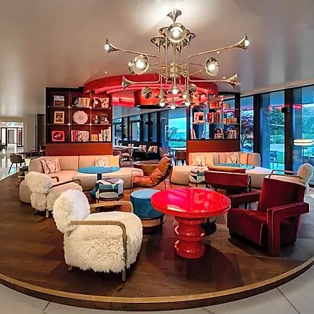 Szálloda Five - Luxury Zürich