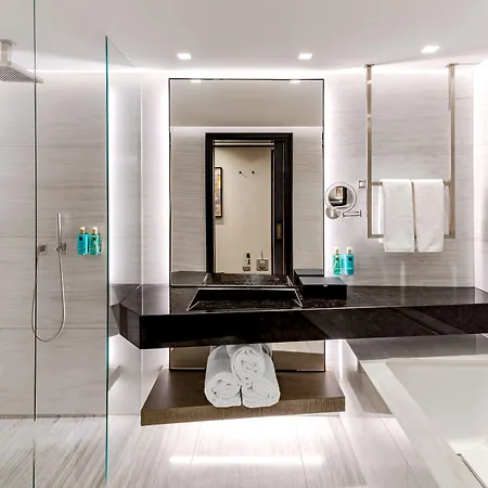 Five - Luxury Zürich