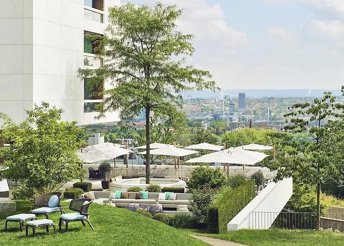 Quels Sont Les H\u00f4tels Pr\u00e8s De De Zurich\u00a0?