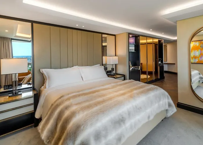 Hotel Five Lifestyle 5*