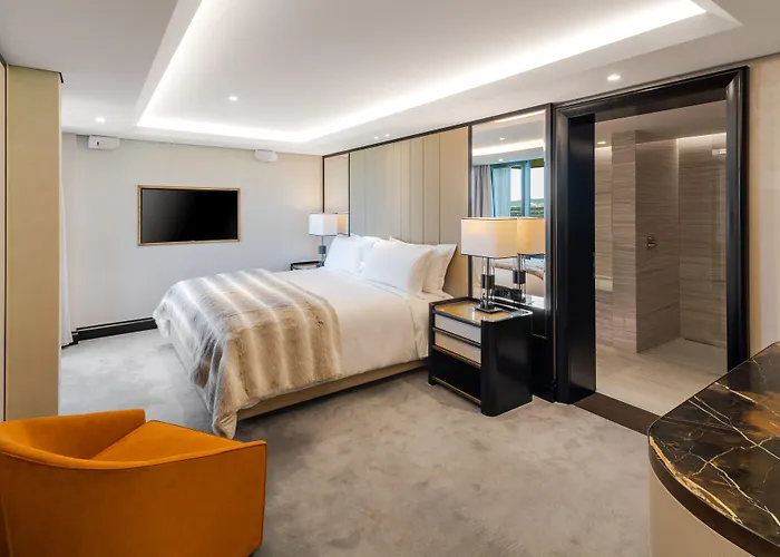 Five - Luxury Szálloda 5*